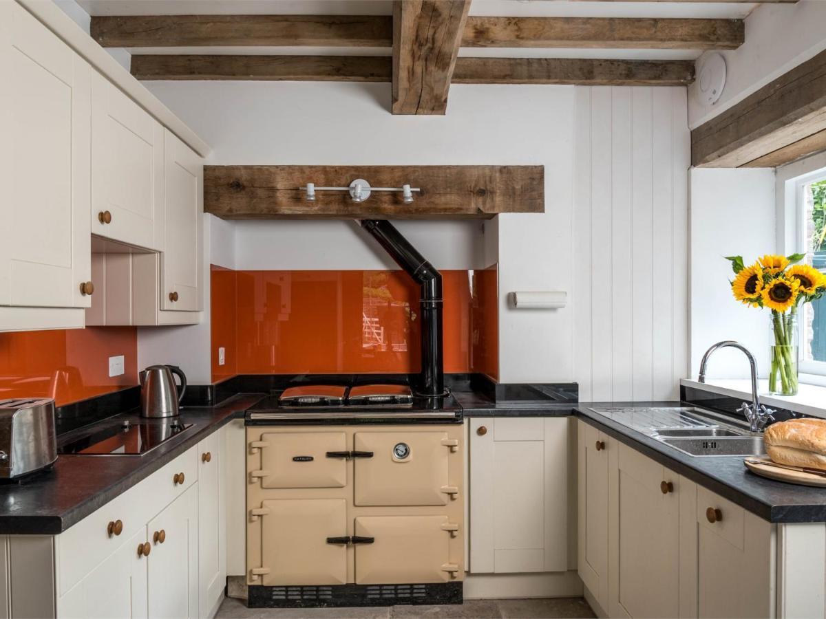 4 Bed In Hay-On-Wye Town Bn116 Villa Exteriör bild